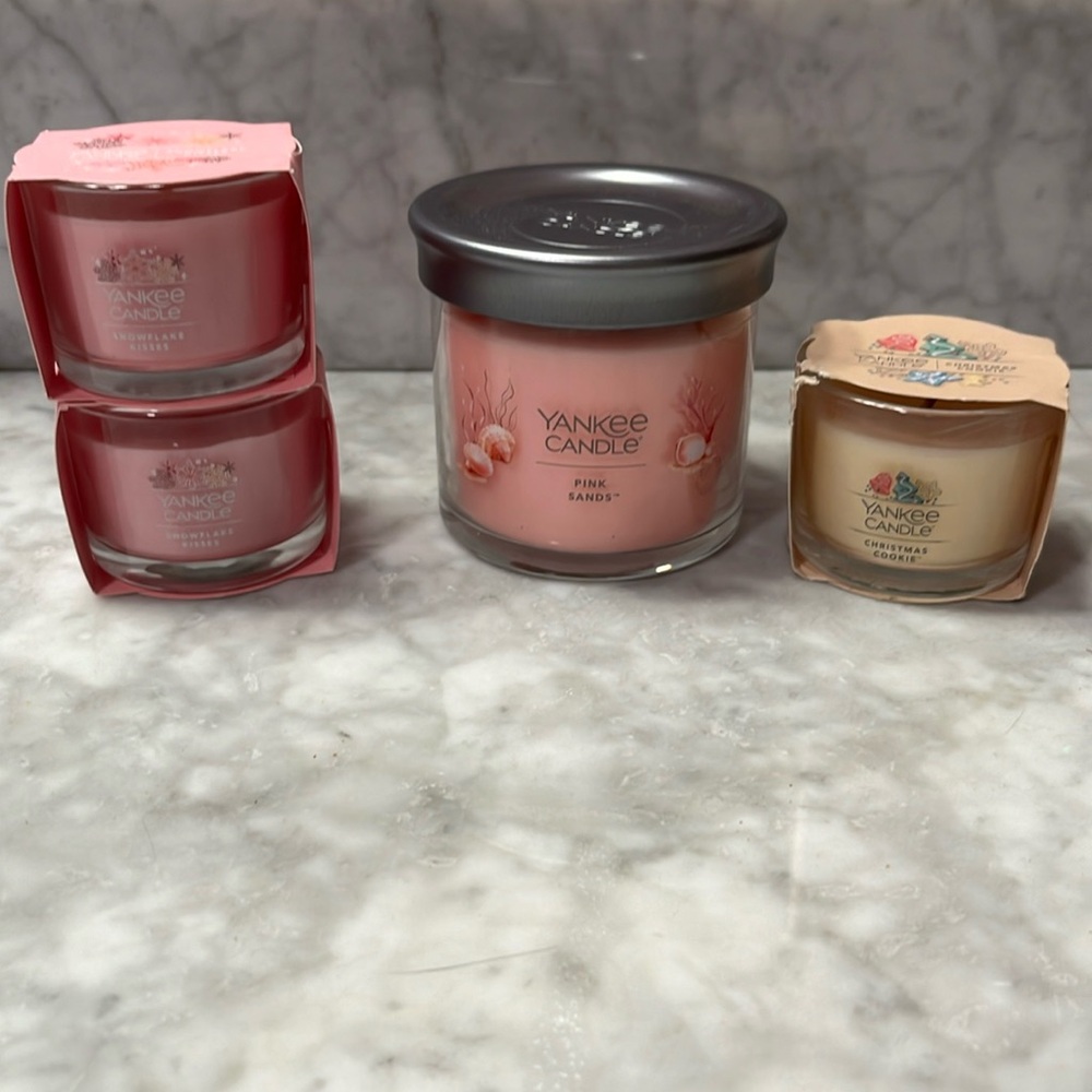 4 new Yankee candles set